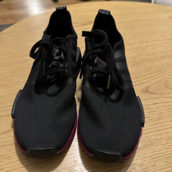 Black and maroon NMD’s - Picture 3 of 6